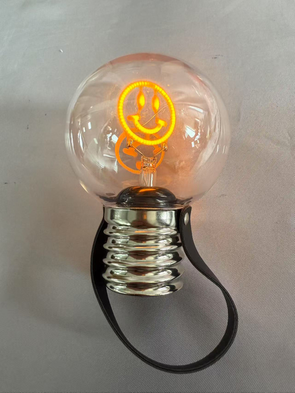 タイプ-C充電式バッテリーを備えたスマイリーフェイスシェイプLED電球、45cmの白いUSBケーブルが含まれています、ポータブル装飾ライト