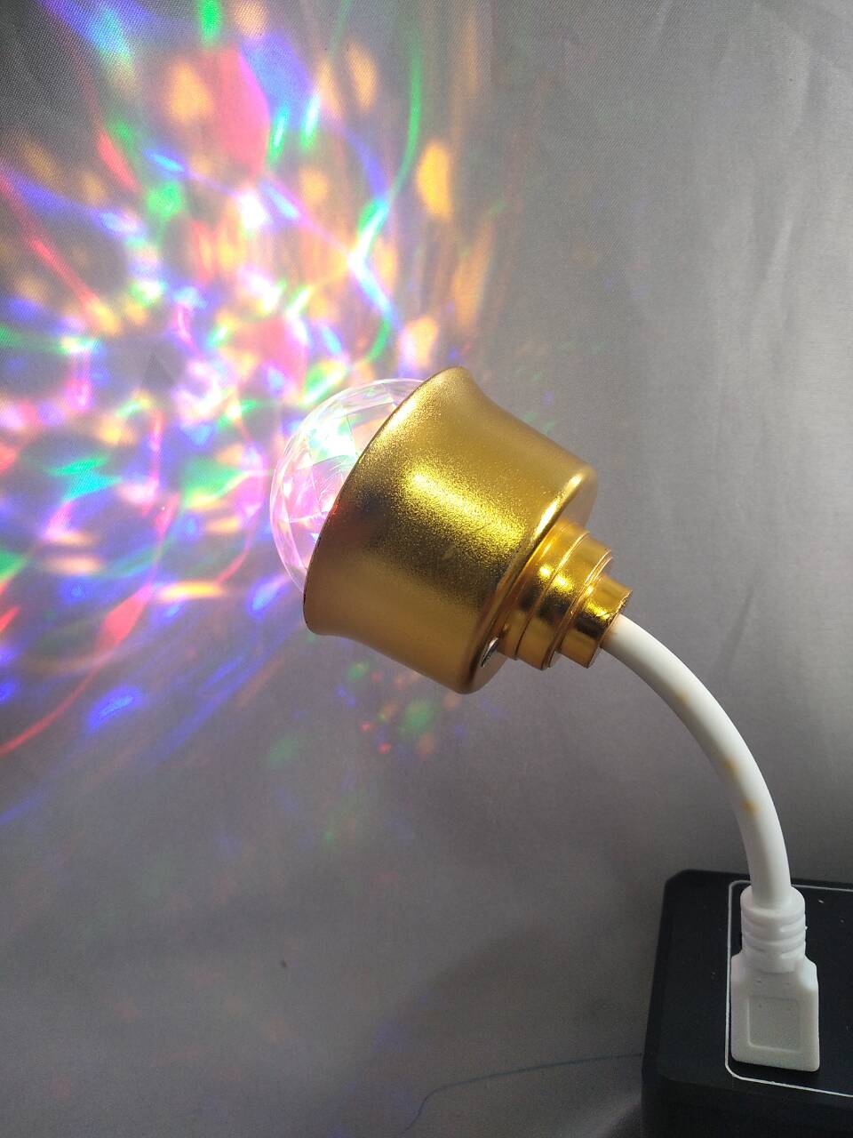 GoldenUSB Flexible Arm Voice -Controlled Mini Ambient Night Light with English Voiceコマンド - 寝室/保育園/装飾照明のための調整可能な輝き