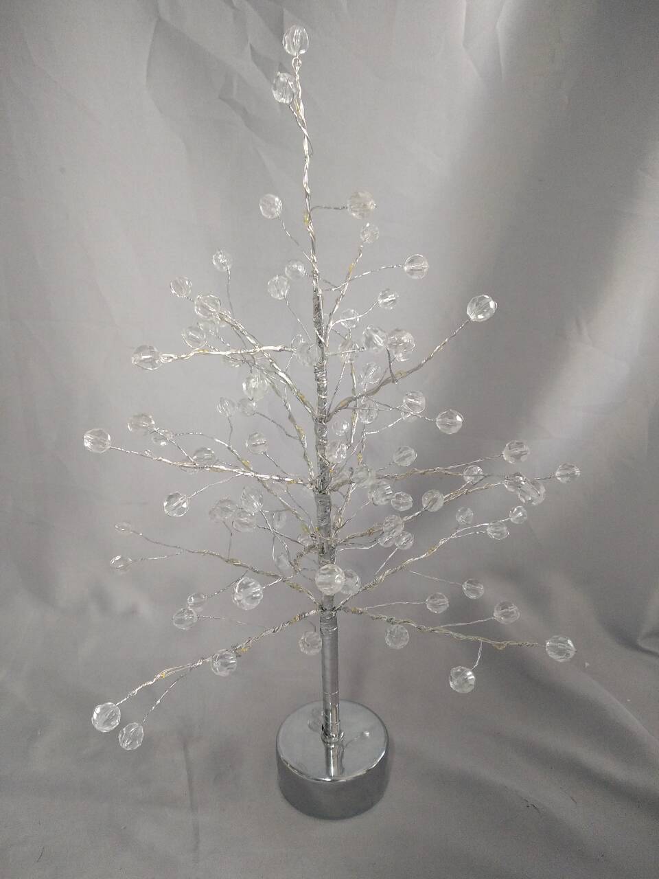 透明なオーブ、銀の銅線温かい白いLEDライト、家庭/イベントスタイリングのための素朴なシックな装飾ランプ付きの40cmの高さの裸の枝の木