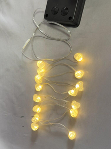 15ライトの透明なパチパチ型ハート型LEDストリングライト温かい白い輝き、結婚式/イベント/家のためのロマンチックな装飾照明付き