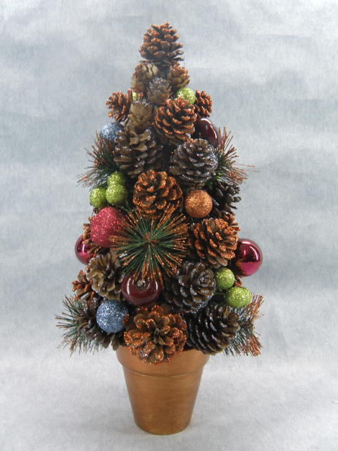 X'mas グリーン ミニツリー 洗面器付き +マジックカラーボール/松ぼっくり/葉っぱ- 3