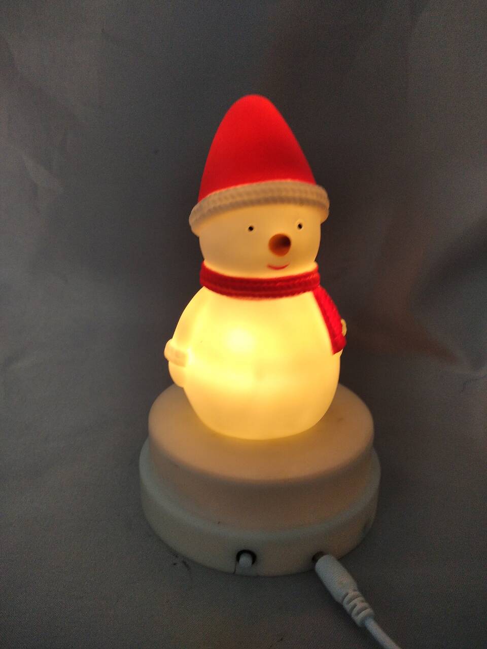 磁気回転ベースの雪だるま型ランプ