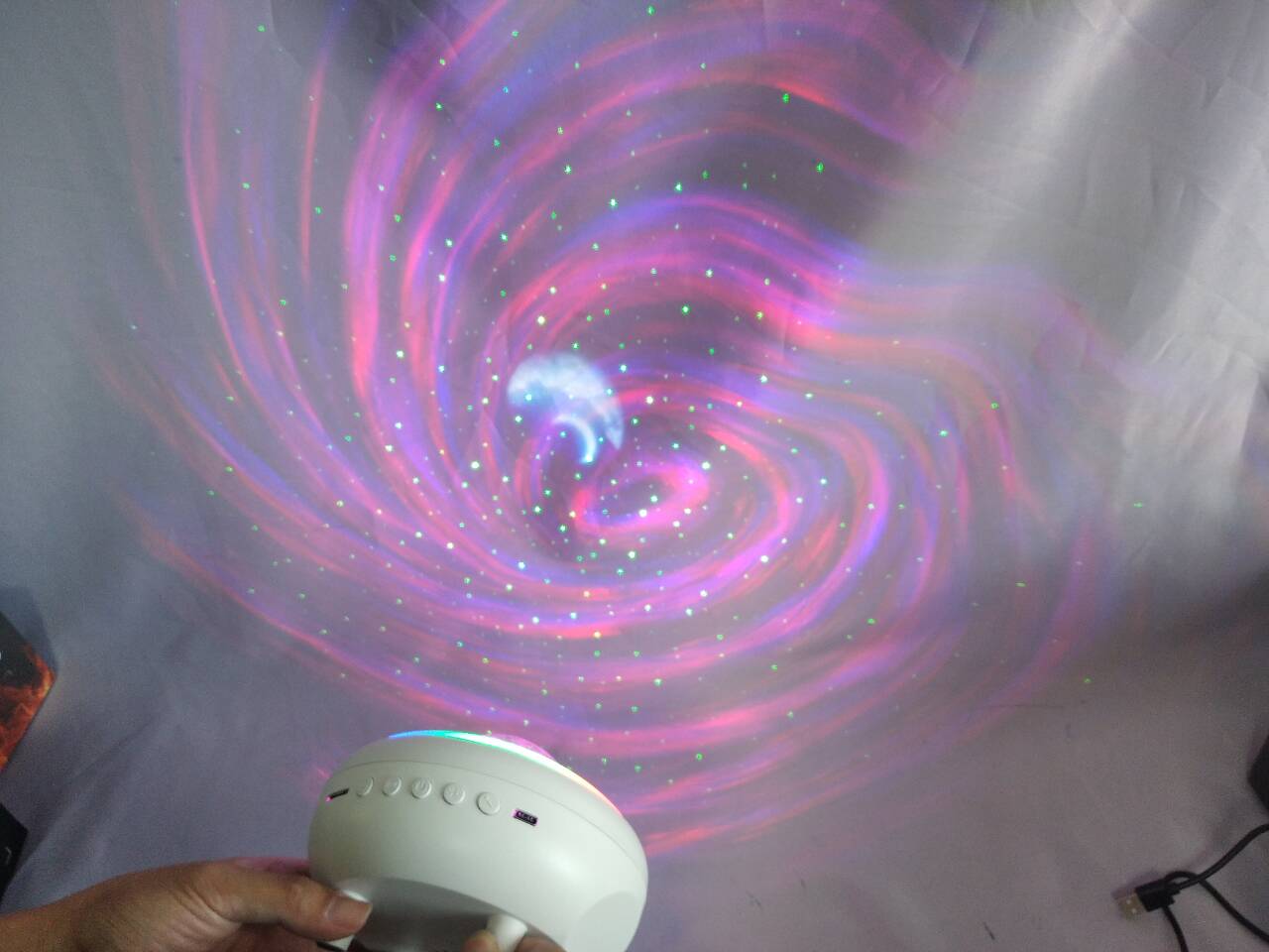 新しいモデルレーザームーン&ギャラクシーランニングライトオーディオプロジェクションランプ-360°回転星空の効果