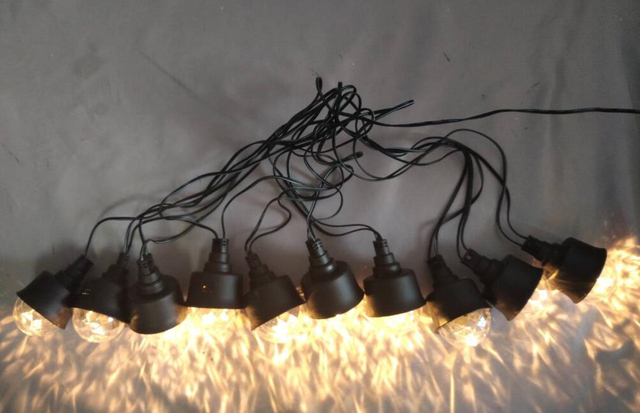 10ライトDJスタイルの雰囲気の黒いハウジング +クリアダイヤモンドカットシェード付き - ダイナミックな色を変えるLEDパーティーの装飾