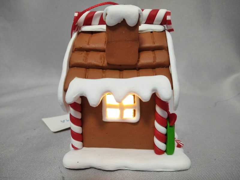 手作りのクリスマスサンタ&ギフトボックスコテージ飾り暖かい白いLEDライト| 6.5×6×8cmミニ照明付き装飾