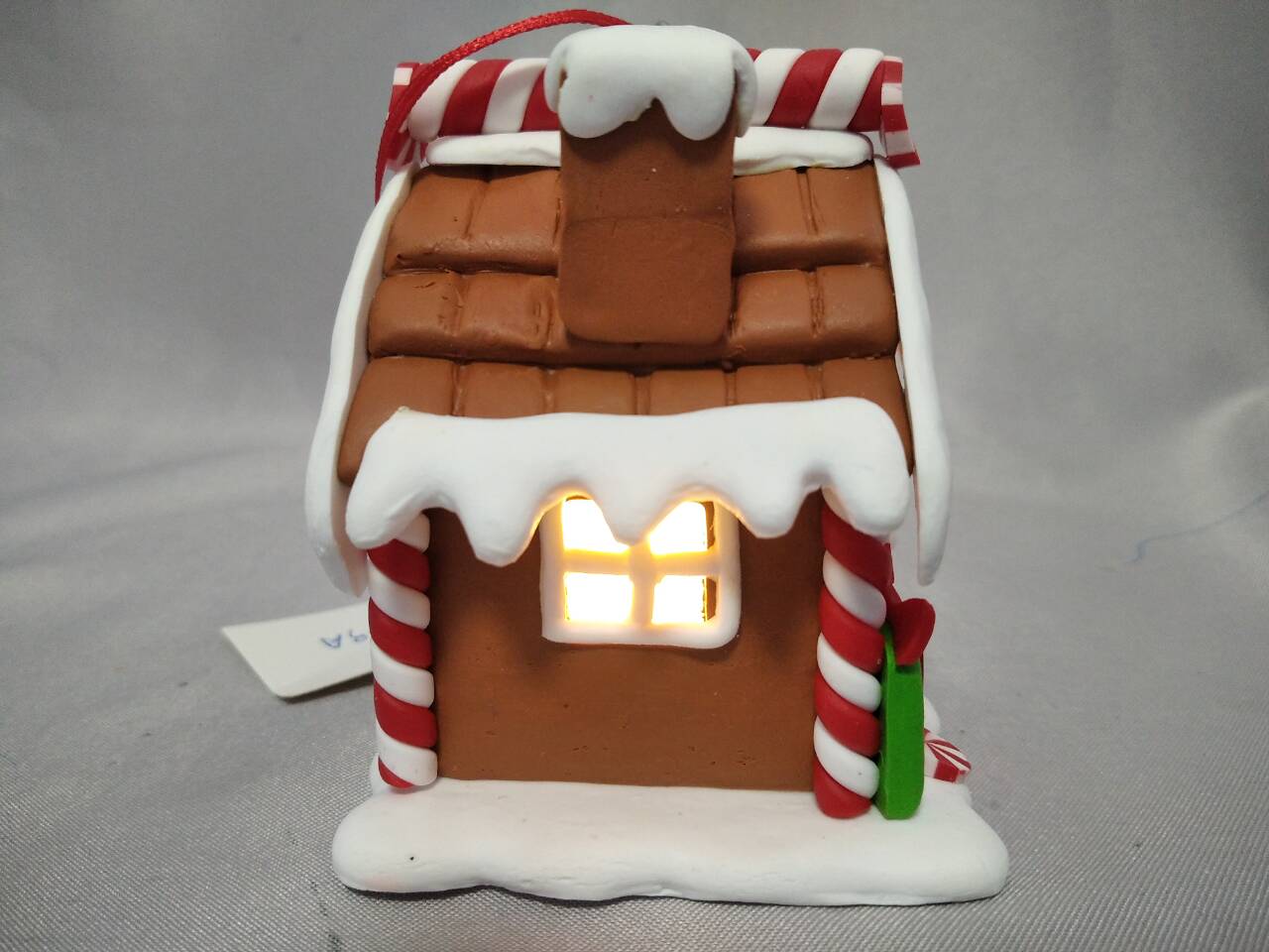 手作りのクリスマスサンタ&ギフトボックスコテージ飾り暖かい白いLEDライト| 6.5×6×8cmミニ照明付き装飾