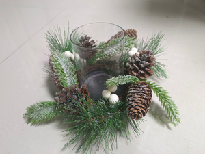 キャンドルホルダー 松ぼっくり スノーグリーンの葉と白いボール - 2