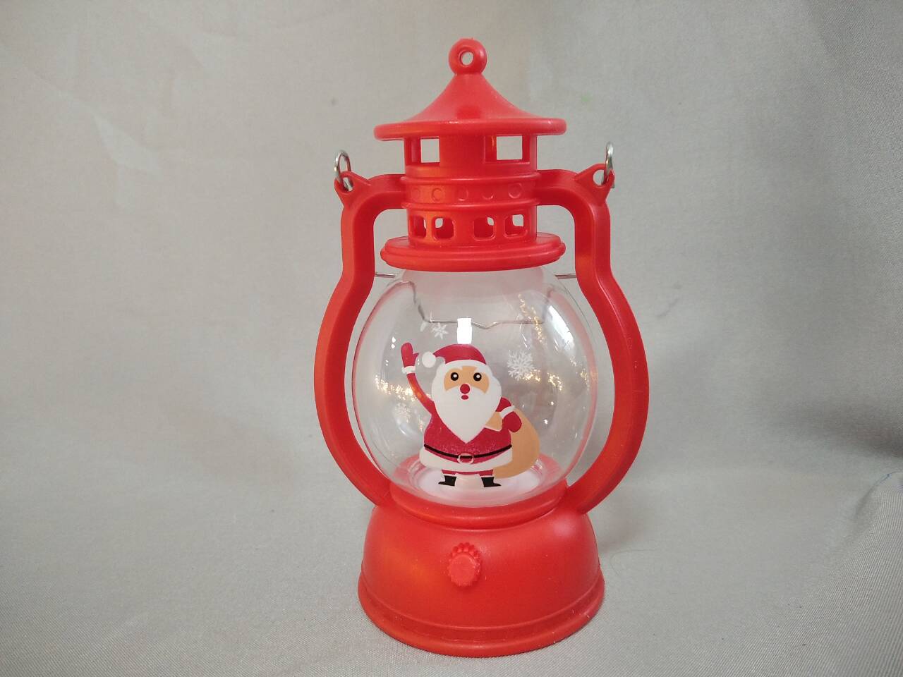 サンタクロースをテーマにしたミニランタンテーブルの装飾（8×6×13cm）、ボタンセルバッテリー駆動のLEDライト、気まぐれなホリデーアクセント
