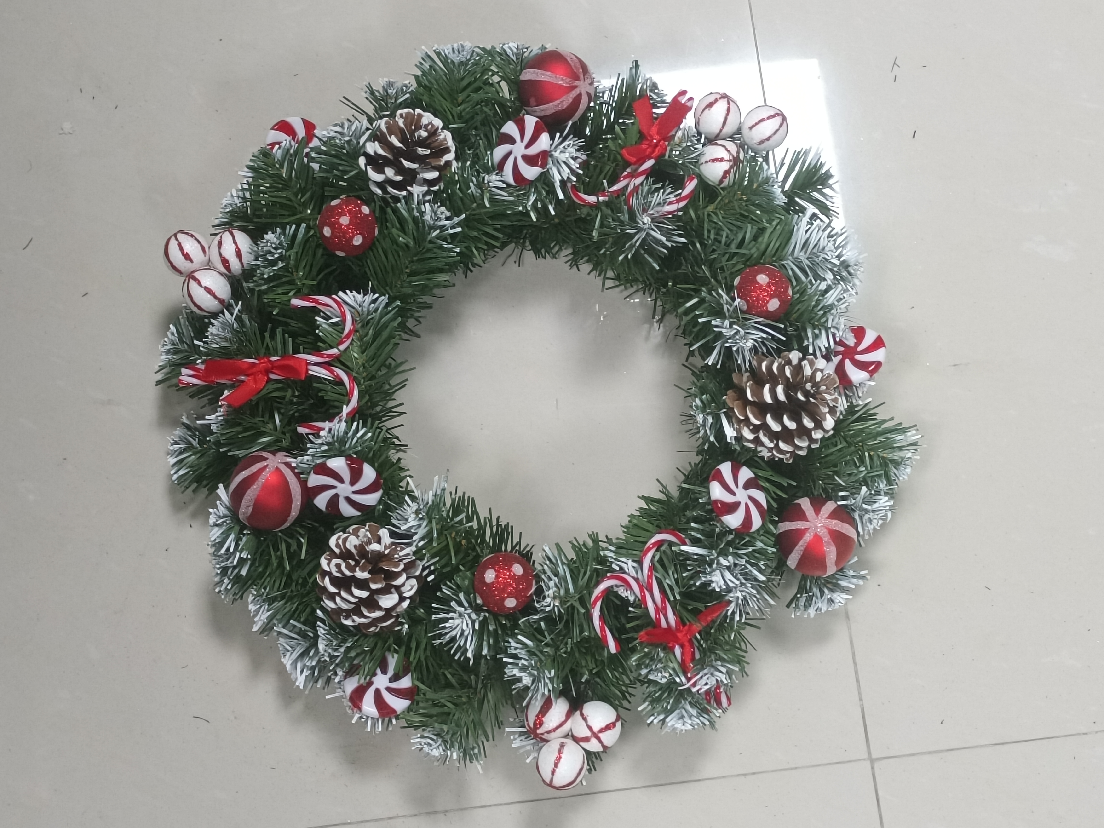  松ぼっくりのリース