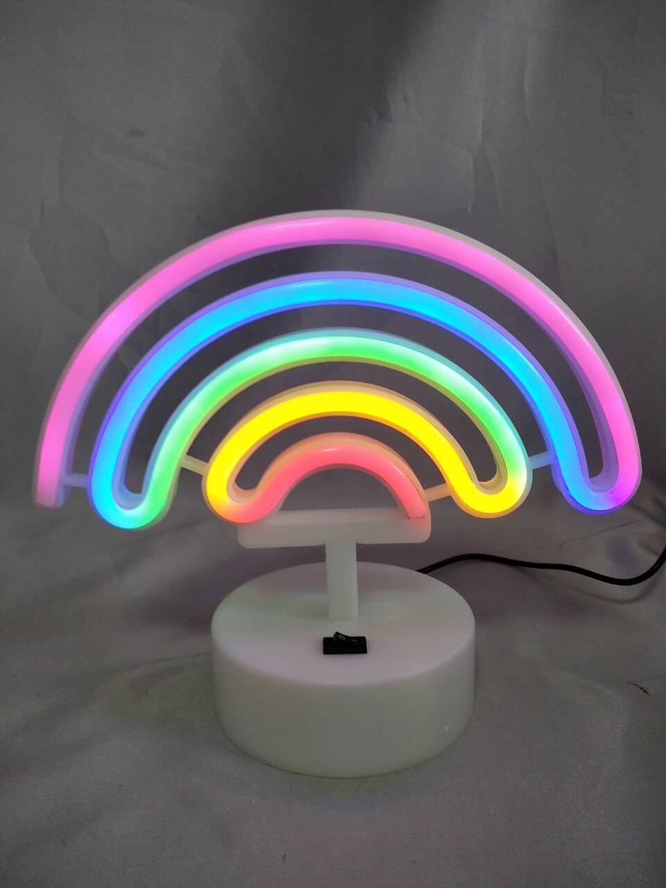 21×9×28cmの白い丸いベース、鮮やかなカラフルなLED装飾ランプを備えた虹色のネオンチューブライトルームの雰囲気