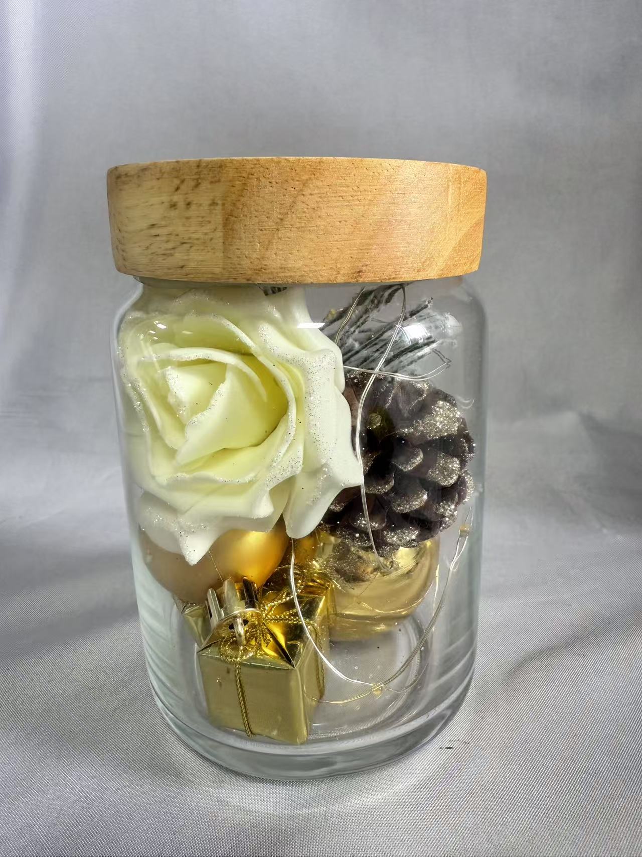 密封されたゴールデンガラスジャー（9.5cm DIA×14.5cm h）の保存花の花束、4：1の点滅する妖精のワイヤーライト（AA×2バッテリー駆動）、ギフト/家のエレガントなテーブルトップの装飾