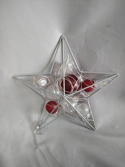 直径25cmの5点の星光彫刻4：1点滅電球銅線 +赤/白いペットグローブのアクセント、休日/イベントスタイリングのためのお祝いの装飾ランプ