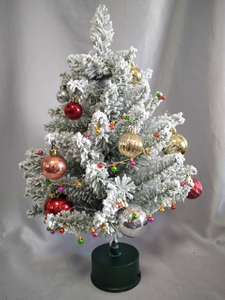 クリスマスツリー用の緑のベースで杉の吊り下げ飾り