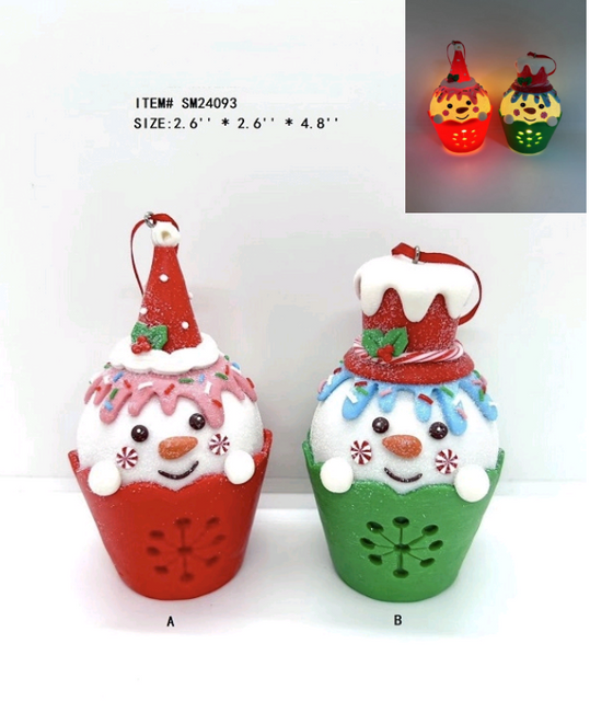 小さなカップに帽子をかぶった粘土生地の雪だるま - 5