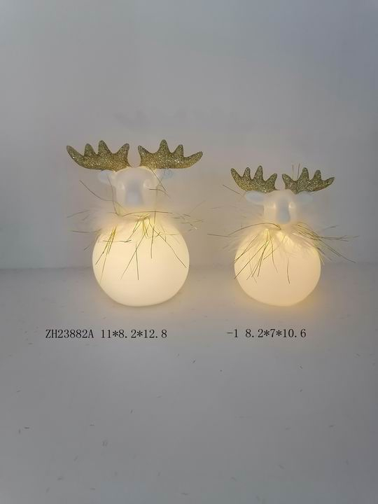 点滅する角のライトを持つ磁器のトナカイ - 16