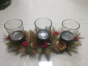 キャンドルホルダー 3 つのグラスの赤いボールとゴールドの松ぼっくり - 7