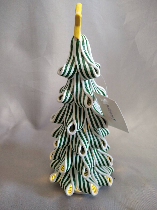 黄色の星のトッパーと緑の縞模様のクリスマスツリー|幅8cm×高さ21cm |温かい白い10枚の妖精のライト| LR44×3バッテリー駆動（30日間のランタイム）|安全な保管用の組み込み断熱材タブ