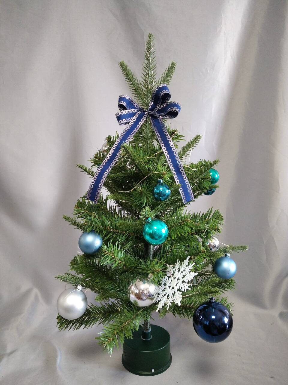 60cmの回転緑のクリスマスツリー