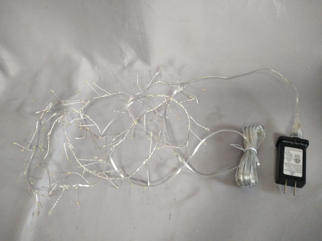 2mの滝の爆竹LEDストリングライト - ダイナミックセントラルホワイトフローライトサイドウォームホワイトの安定した輝き