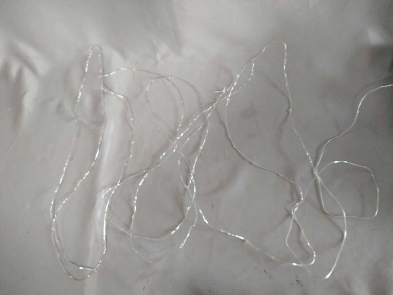 2コア透明なPVCワイヤーホワイトLEDストリングライト - 汎用性の高い屋内/屋外の装飾照明用の8つの照明モードを備えた100ライトUSB搭載