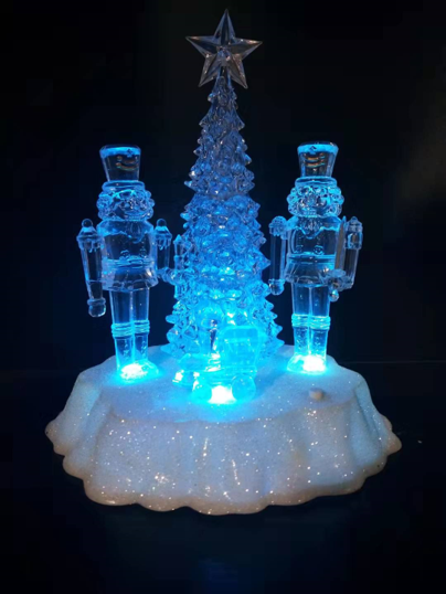 アクリル透明兵士とクリスマスツリー