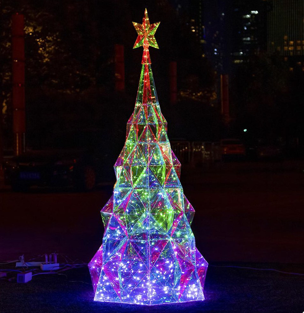 ファントムカラーダイヤモンド クリスマス ツリー