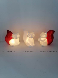 磁器リス、白/赤テールライト付き - 17