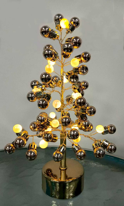 28cmの電気めっきボールバブルクリスマスツリーランプシャンパンゴールドベース、3×AAバッテリー駆動のエレガントな休日/家の装飾照明