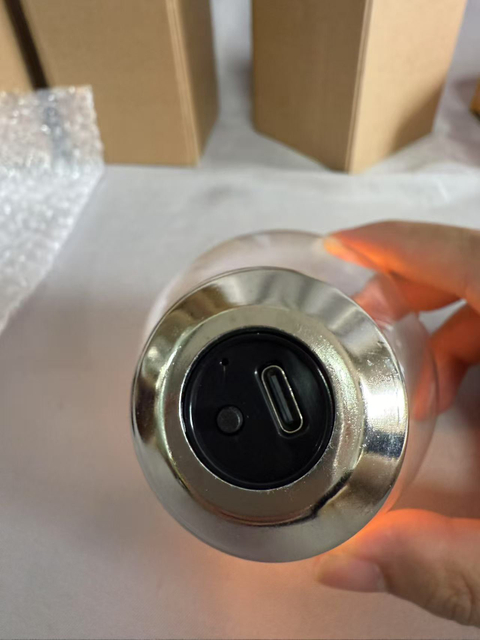  'Smile 'レターLED電球、ユニークなフィラメントデザイン、タイプC充電式バッテリー、ポータブル装飾照明