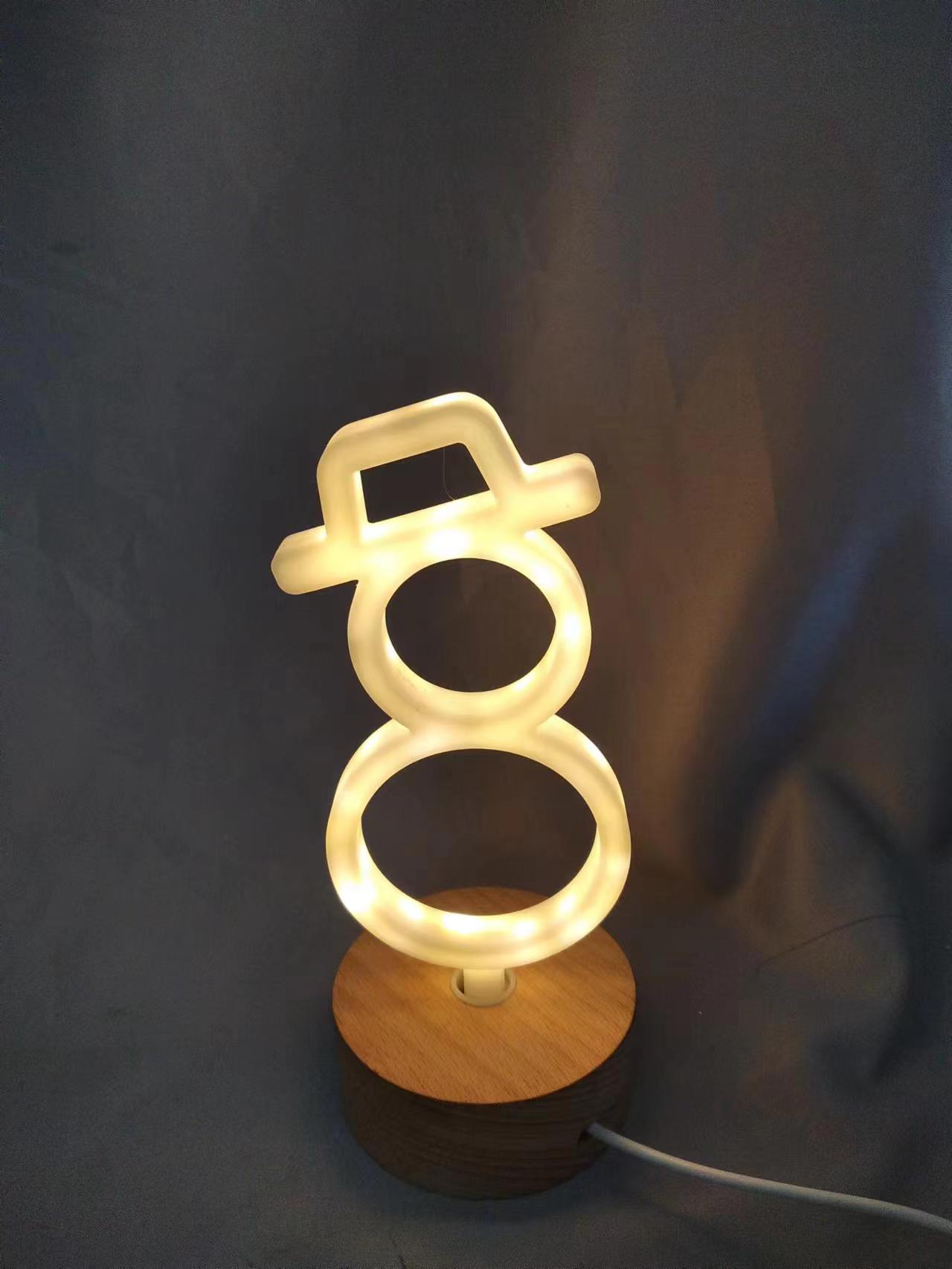 木製ベースの雪だるまクリエイティブランプ