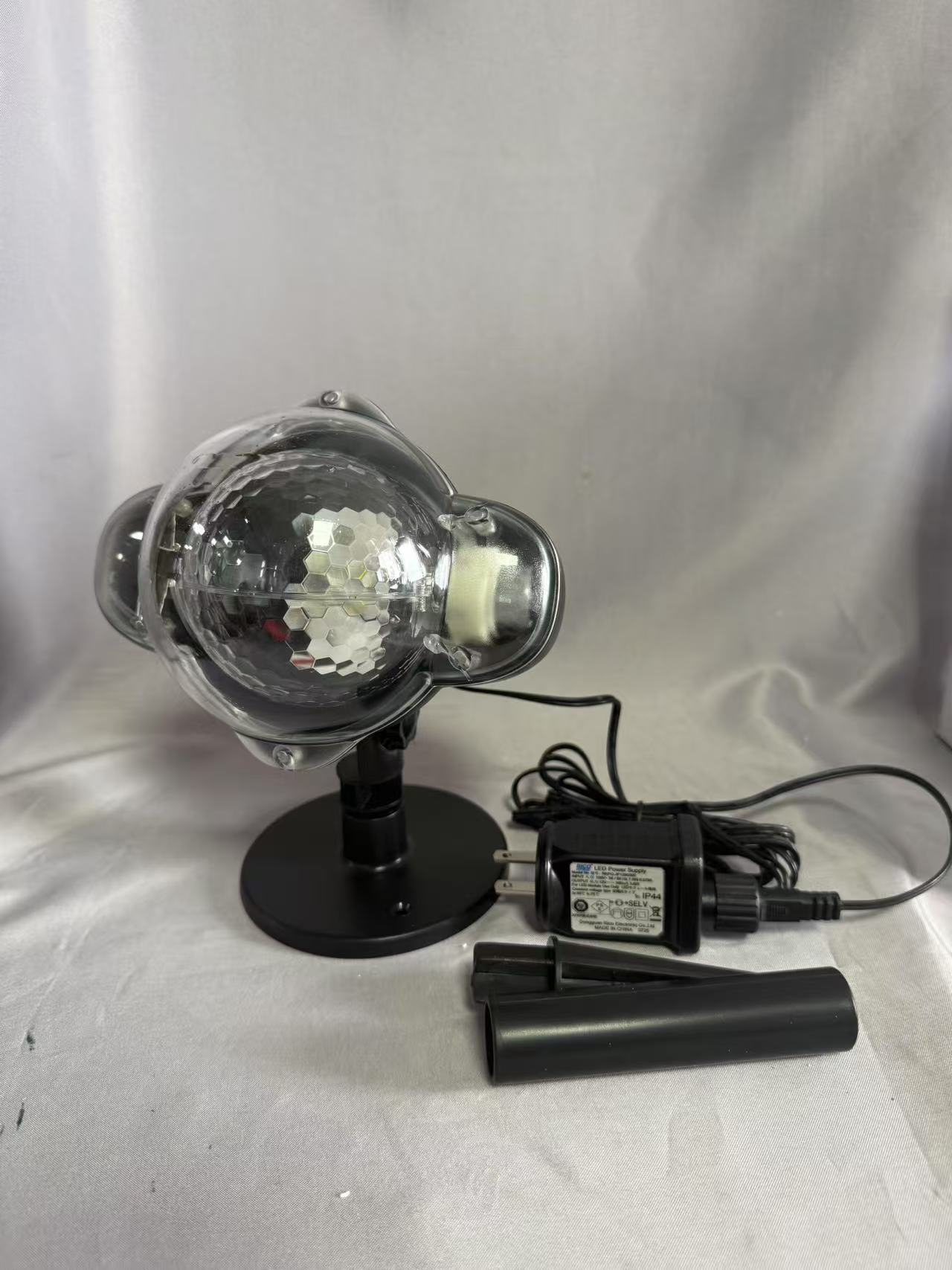 4 LED調整可能なプロジェクションスポットライト-10〜15mの長距離ビーム屋外/屋内の装飾またはセキュリティ照明のための集中照明付き