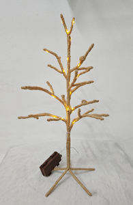 枯れた枝の木のランプが麻のロープで包まれています