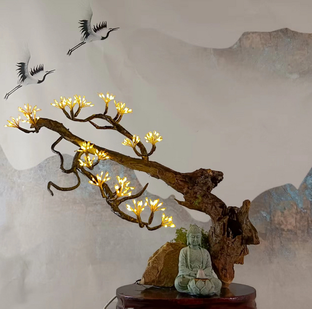 ベースと仏figurineを備えた松の枝のランプを歓迎します-210は暖かい白い光を導きました